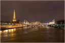 Tour_Eiffel_le_pont_Alexandre_IIIenjambant_la_Seine__de_nuit.jpg